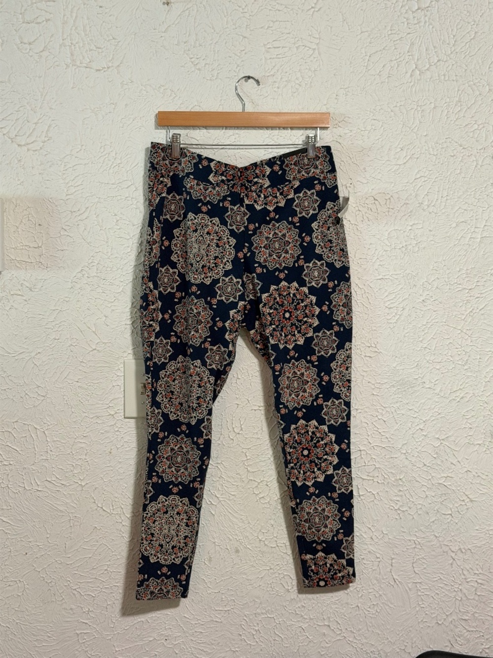 NWT Torrid Women’s Multicolor Floral Leggings Size 2 2X 18–20